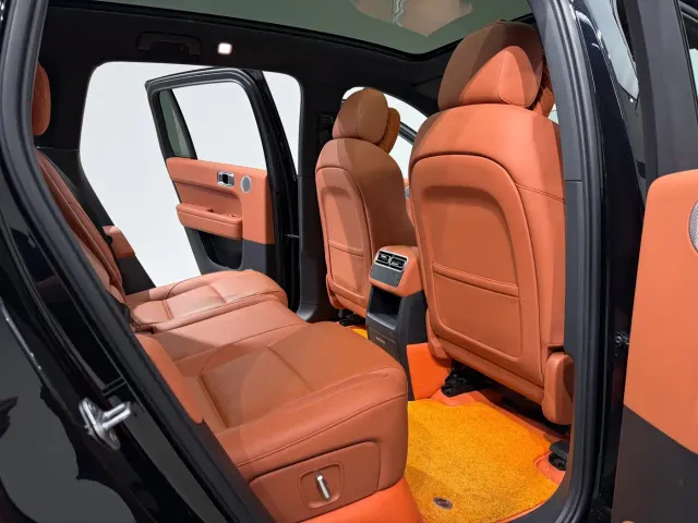 Li Auto L6 — Фото автомобиля 11