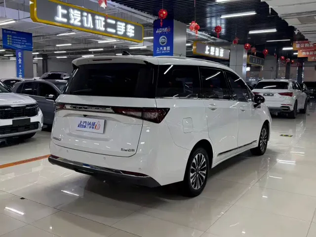 Wuling Jiachen — Фото автомобиля 8
