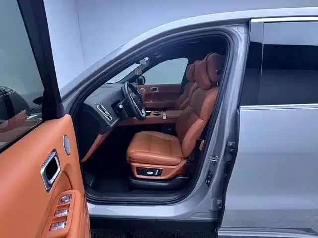 Li Auto L8 — Фото автомобиля 8