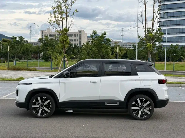 Geely ICON — Фото автомобиля 4