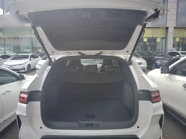 BYD Song PLUS — Фото автомобиля 18