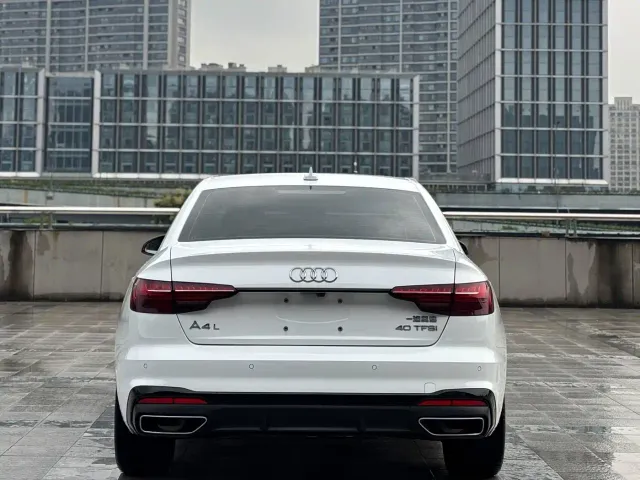 Audi A4L — Фото автомобиля 5