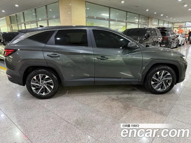Hyundai Tucson Tucson (NX4) Бензин 1.6 Turbo 4WD — Фото автомобиля 5