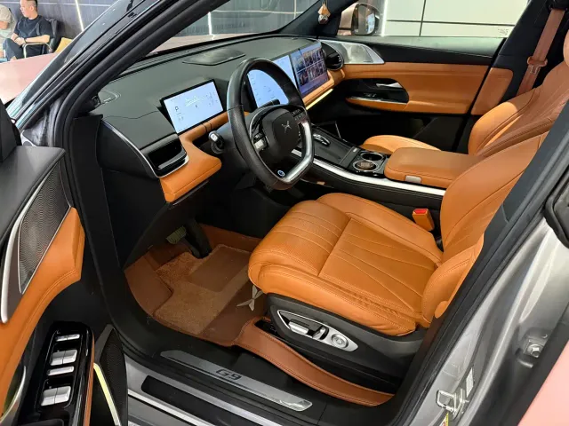 Xpeng G9 — Фото автомобиля 3