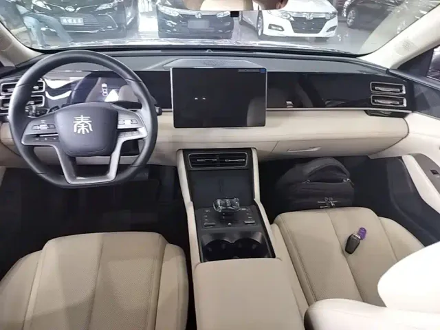 BYD Qin L — Фото автомобиля 9