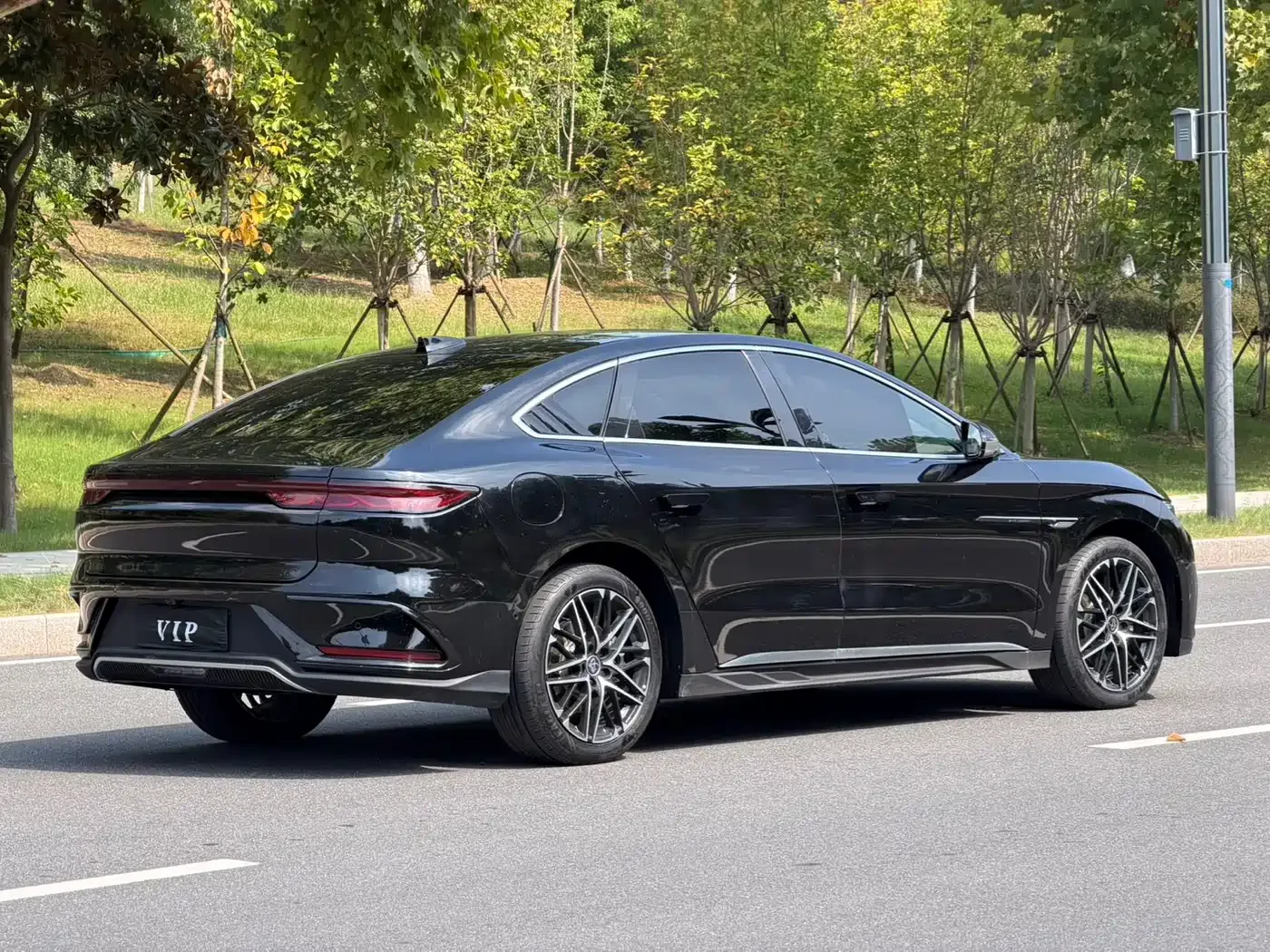 BYD Han 2026 EV Intelligent Driving Edition 635KM Navigation Edition — Фото автомобиля 7