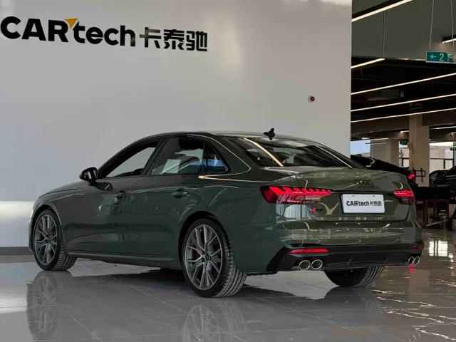 Audi S4 — Фото автомобиля 6