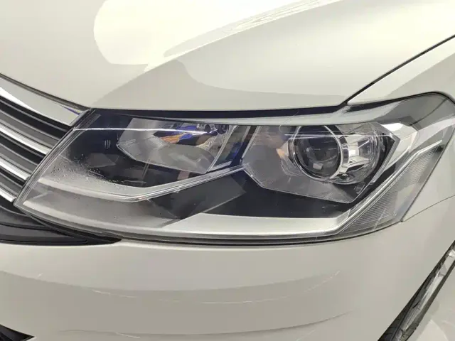 Volkswagen Lavida — Фото автомобиля 5