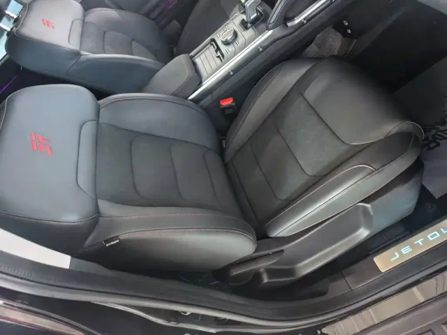 Jetour T2 — Фото автомобиля 2