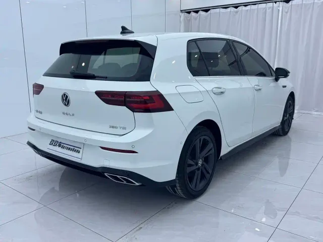 Volkswagen Golf — Фото автомобиля 5