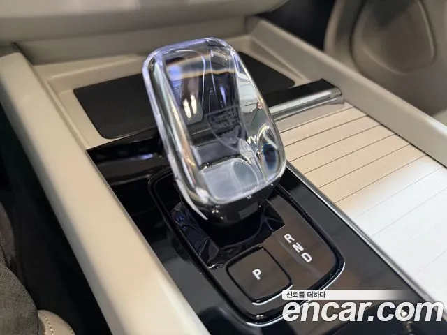 Volvo XC60 Generation 2 — Фото автомобиля 9