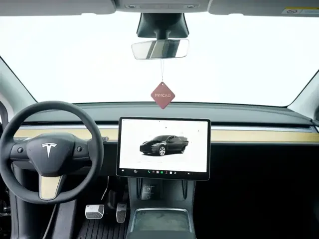 Tesla Model Y 2022 Facelift Rear-Wheel Drive Version — Фото автомобиля 17