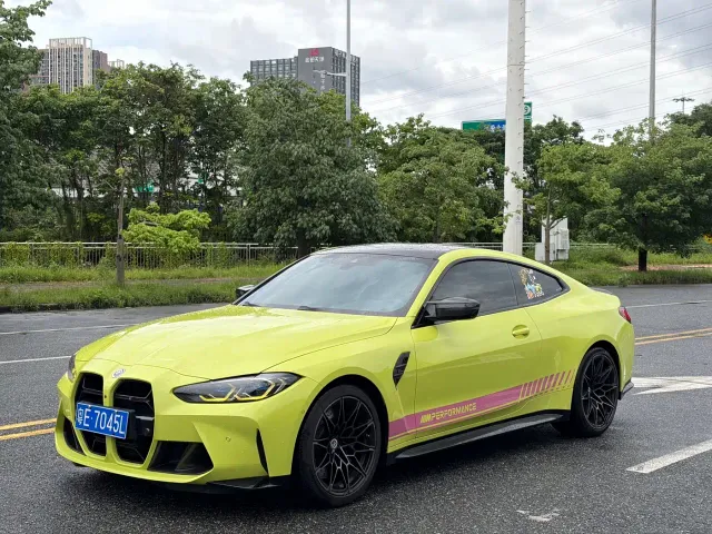 Фотография автомобиля — BMW M4