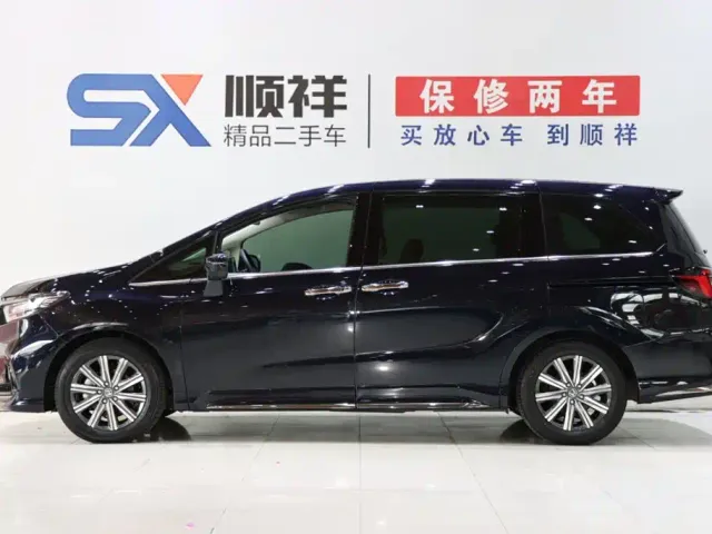 Honda Odyssey — Фото автомобиля 4