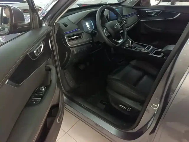 Chery Tiggo 8 — Фото автомобиля 15