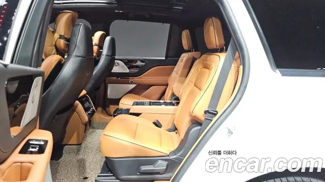 Lincoln Aviator 2nd Gen — Фото автомобиля 12