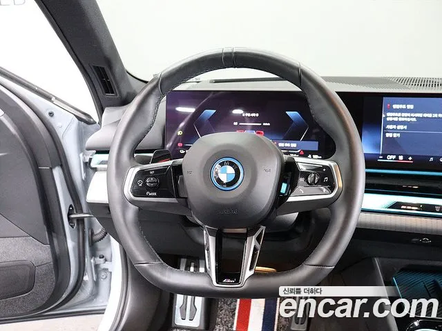 BMW i5 — Фото автомобиля 6