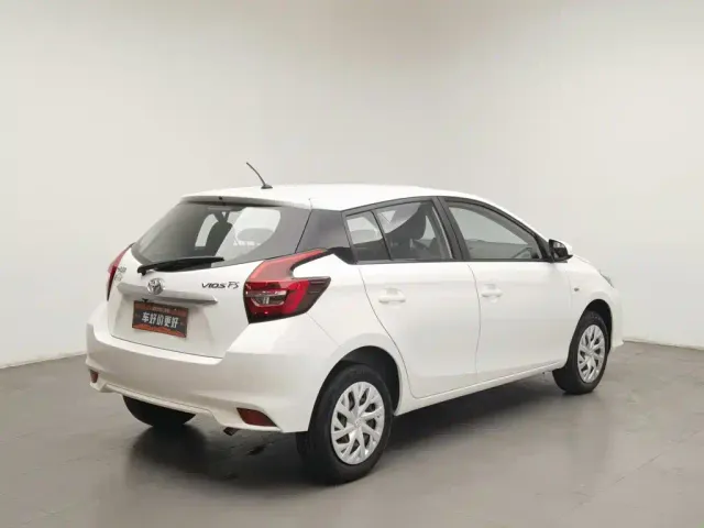 Toyota Vios FS — Фото автомобиля 2