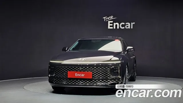 Hyundai Grandeur Grandeur (GN7) 2.5 Бензин 2WD — Фото автомобиля 3