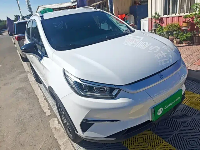 BYD Yuan Pro — Фото автомобиля 3