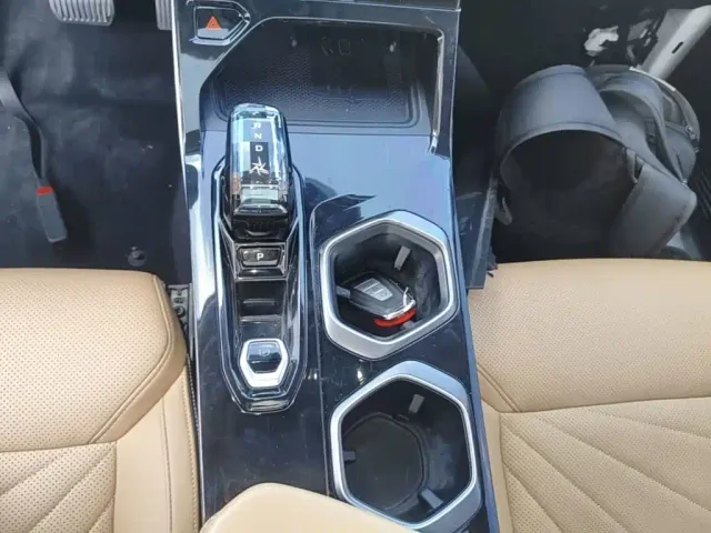 Geely Boyue L — Фото автомобиля 13