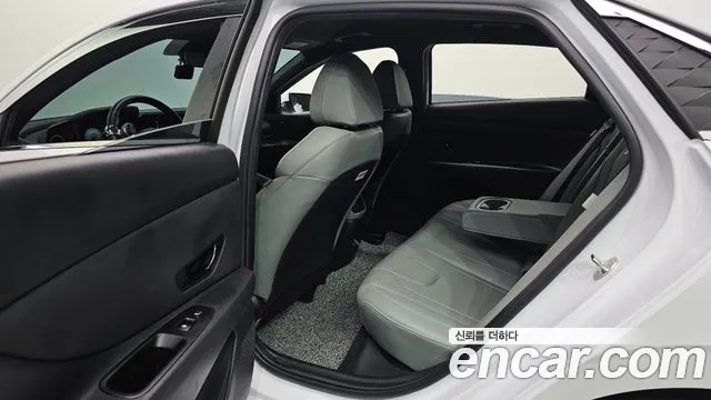 Hyundai AVANTE Новый Avante (CN7) — Фото автомобиля 11