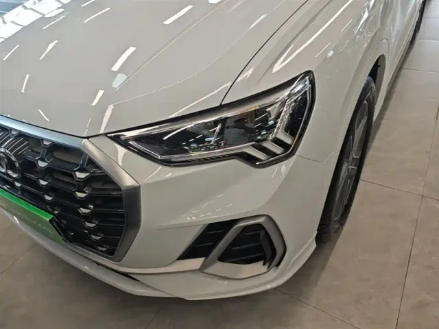Audi Q3 — Фото автомобиля 23
