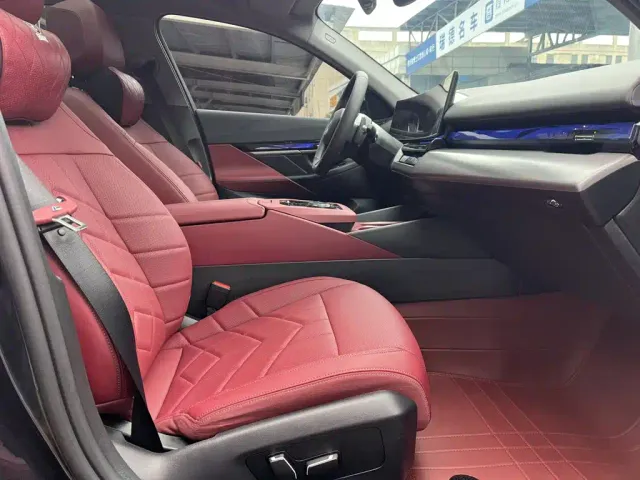 BMW 5 Series — Фото автомобиля 6