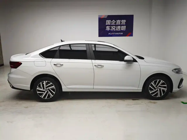 Volkswagen Lavida — Фото автомобиля 7