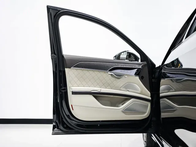 Audi A8 — Фото автомобиля 16