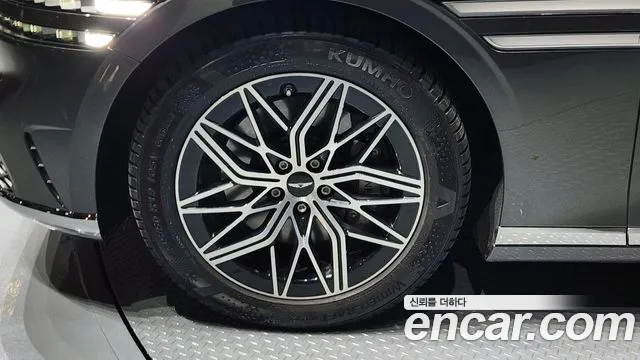 Genesis G90 Бензин 3.5 турбо AWD — Фото автомобиля 4