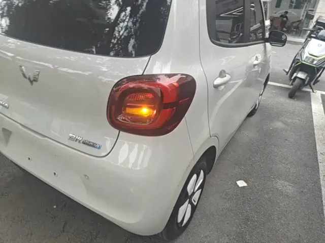Wuling Hongguang Mini EV — Фото автомобиля 7