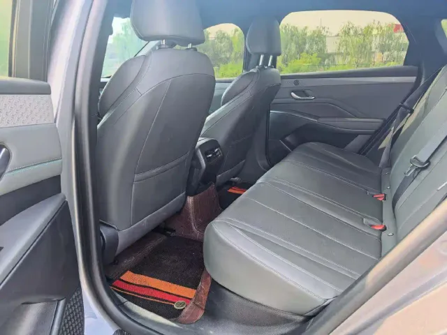 BYD Qin PLUS — Фото автомобиля 9