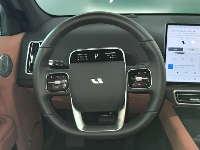 Li Auto L7 — Фото автомобиля 15
