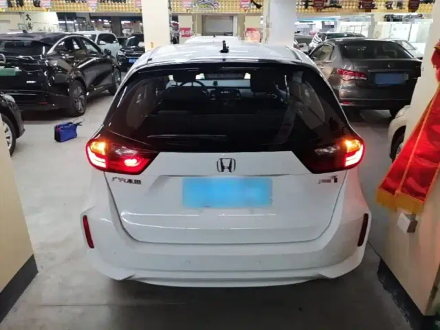 Honda Fit — Фото автомобиля 5