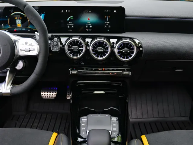 Mercedes-Benz A-Class AMG — Фото автомобиля 13