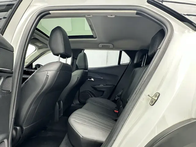 Peugeot 2008 — Фото автомобиля 5