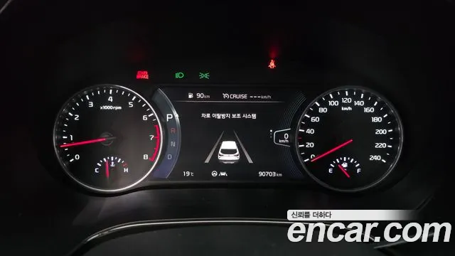 Kia Seltos — Фото автомобиля 11