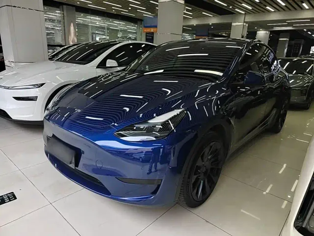 Фотография автомобиля — Tesla Model Y