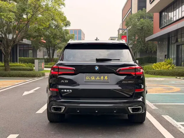 BMW X5 — Фото автомобиля 8