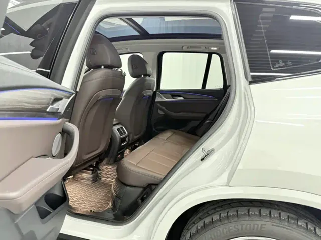 BMW X3 — Фото автомобиля 16