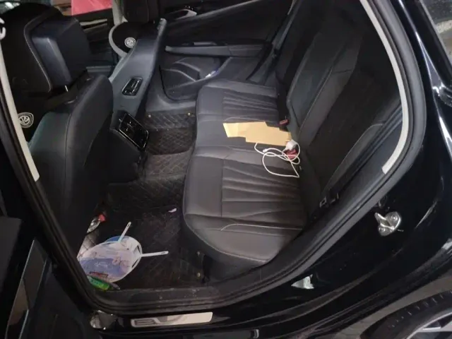 Volkswagen Passat — Фото автомобиля 14