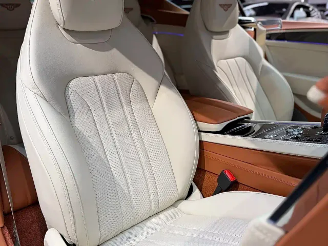 Bentley Continental — Фото автомобиля 8