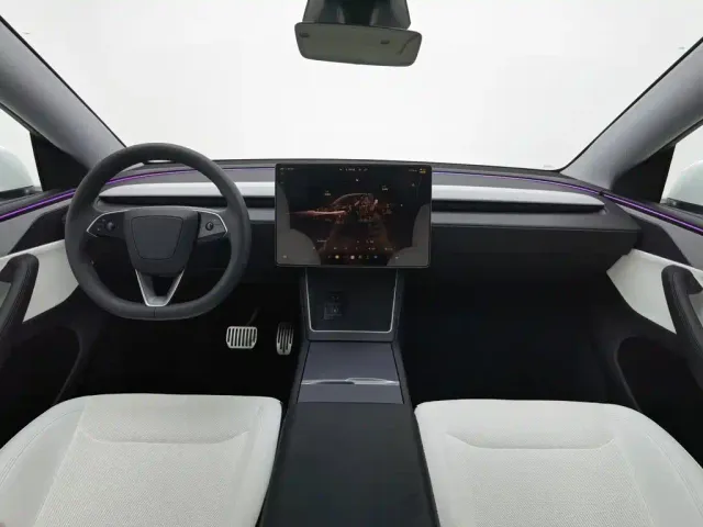 Tesla Model Y — Фото автомобиля 5