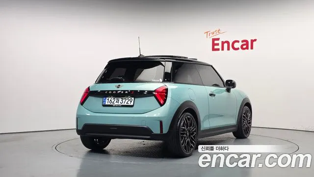 MINI Cooper 4th Gen — Фото автомобиля 2