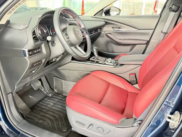 Mazda CX-30 — Фото автомобиля 4