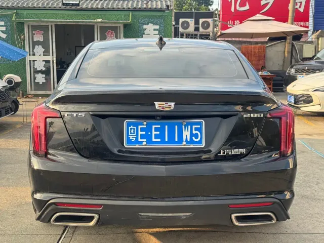 Cadillac CT5 — Фото автомобиля 8