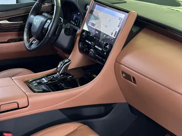 Toyota Alphard — Фото автомобиля 20