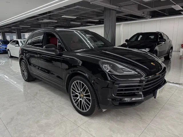 Porsche Cayenne — Фото автомобиля 3