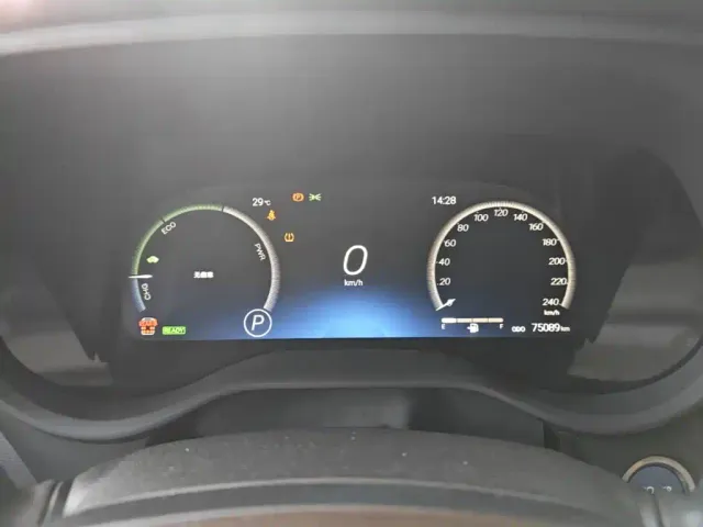 Toyota Sienna — Фото автомобиля 11